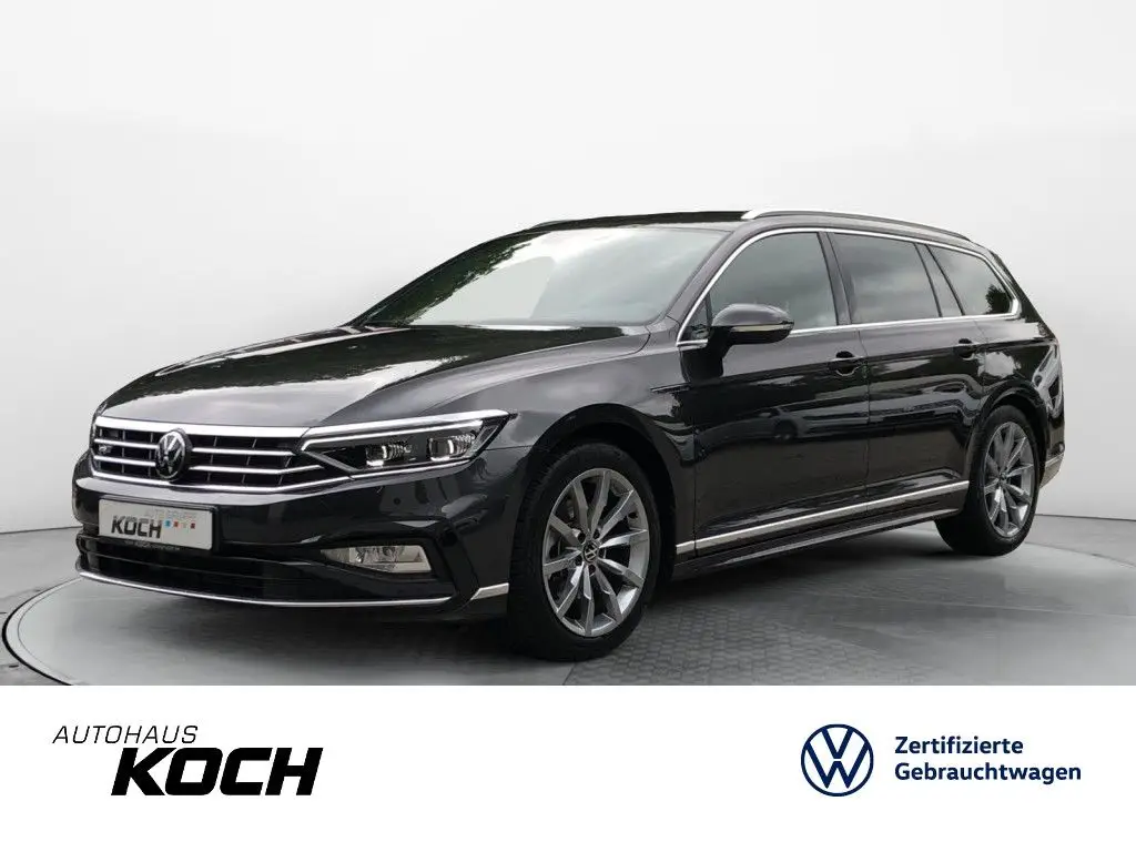 Photo 1 : Volkswagen Passat 2023 Petrol