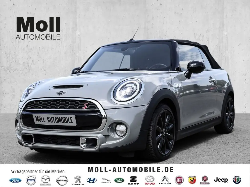 Photo 1 : Mini Cooper 2018 Petrol