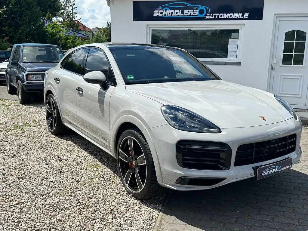 Photo 1 : Porsche Cayenne 2023 Essence