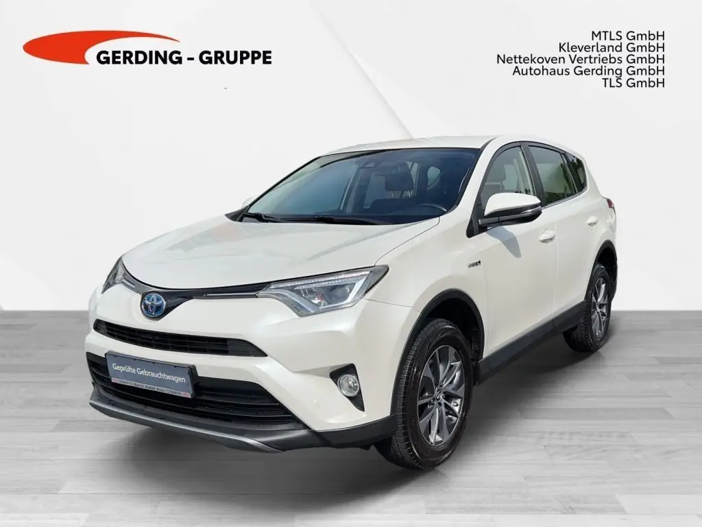 Photo 1 : Toyota Rav4 2016 Hybrid