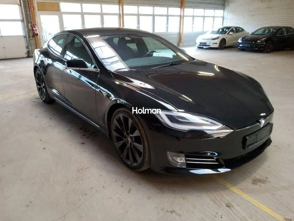 Photo 1 : Tesla Model S 2020 Non renseigné