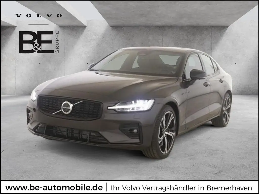 Photo 1 : Volvo S60 2023 Essence