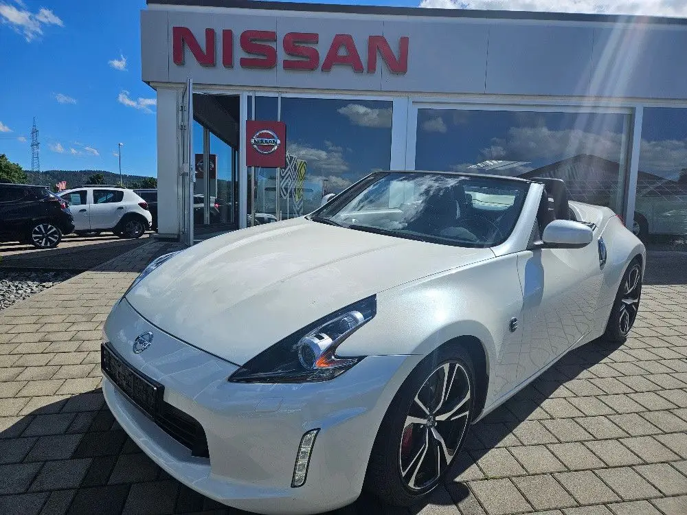 Photo 1 : Nissan 370z 2020 Non renseigné