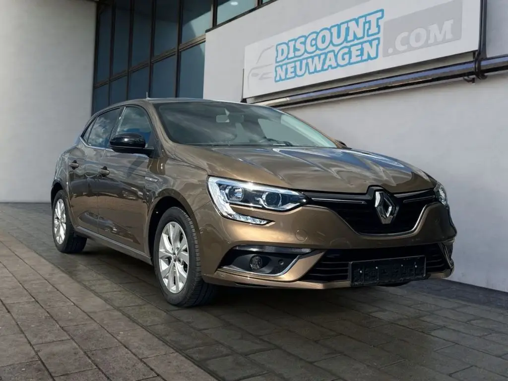 Photo 1 : Renault Megane 2018 Essence