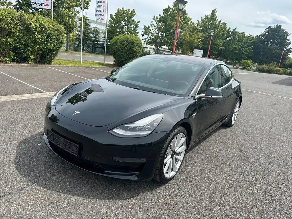 Photo 1 : Tesla Model 3 2019 Non renseigné