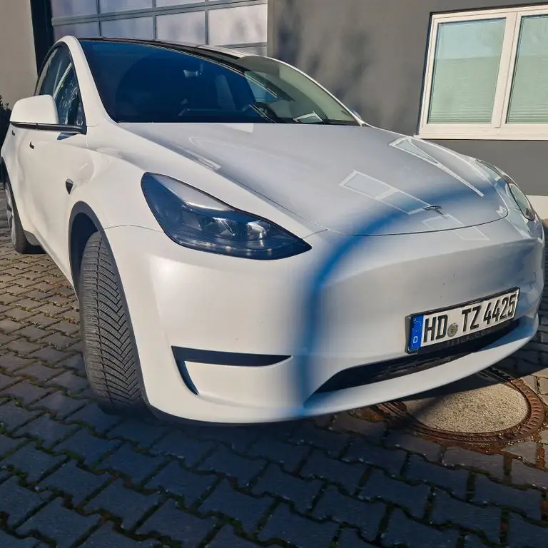 Photo 1 : Tesla Model Y 2022 Non renseigné