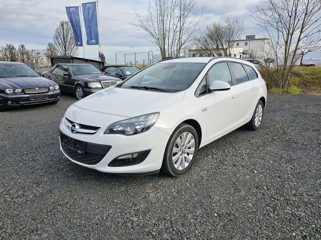 Photo 1 : Opel Astra 2015 Diesel