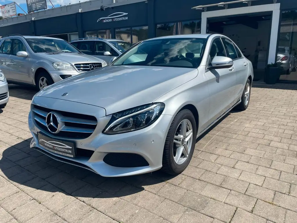 Photo 1 : Mercedes-benz Classe C 2018 Petrol