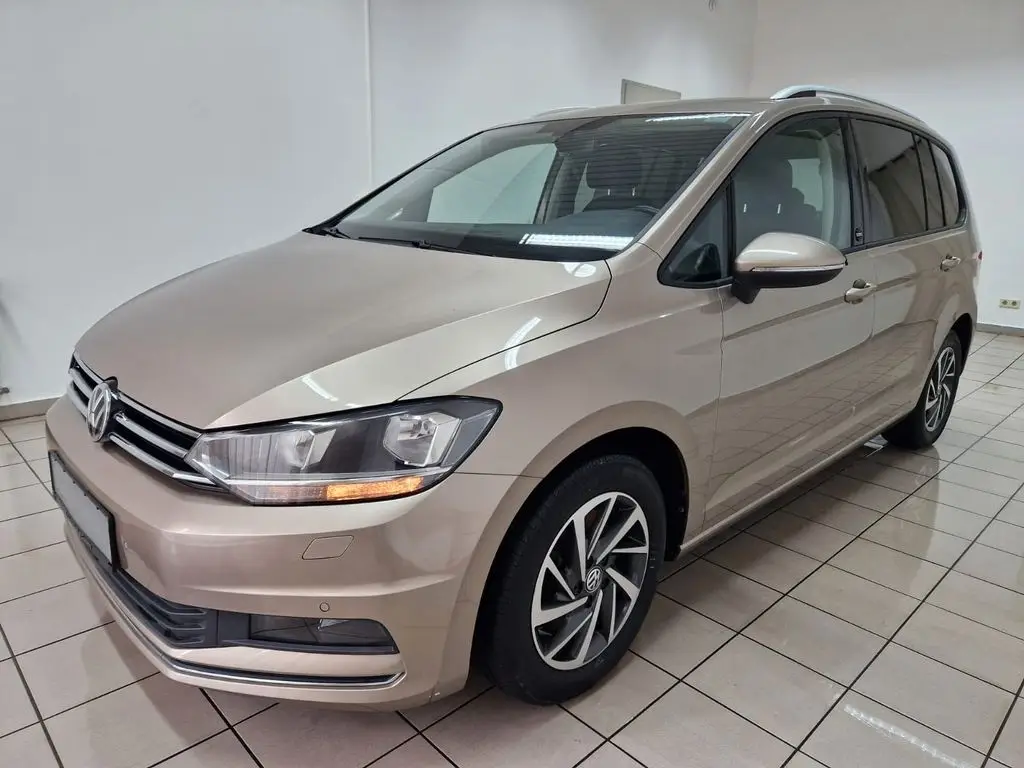 Photo 1 : Volkswagen Touran 2018 Essence