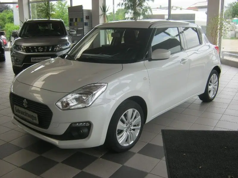 Photo 1 : Suzuki Swift 2018 Essence