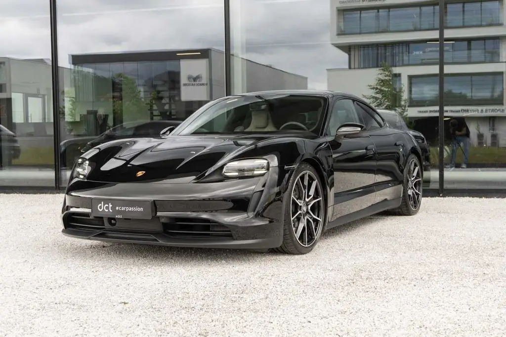 Photo 1 : Porsche Taycan 2024 Not specified