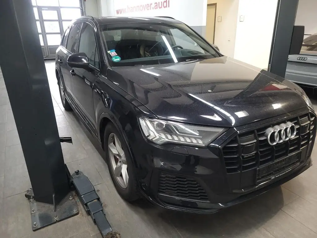 Photo 1 : Audi Q7 2020 Hybride