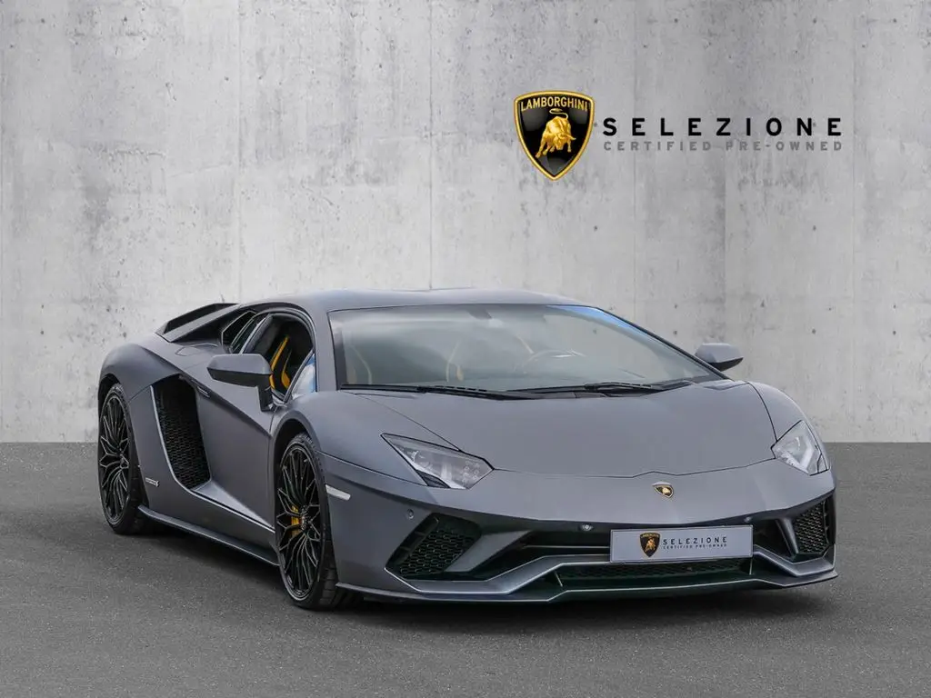 Photo 1 : Lamborghini Aventador 2018 Petrol