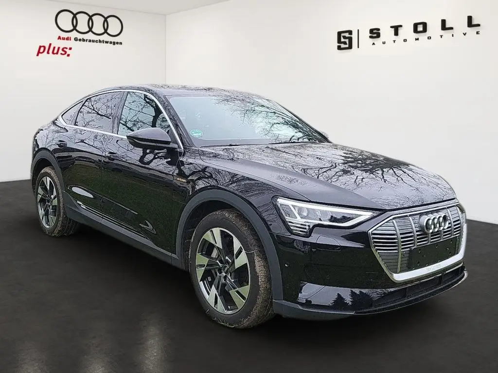 Photo 1 : Audi E-tron 2022 Non renseigné