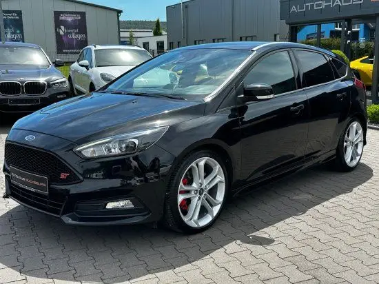 Photo 1 : Ford Focus 2018 Petrol