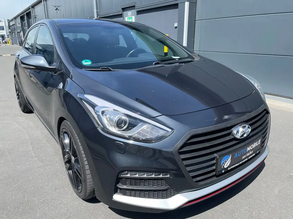 Photo 1 : Hyundai I30 2015 Petrol