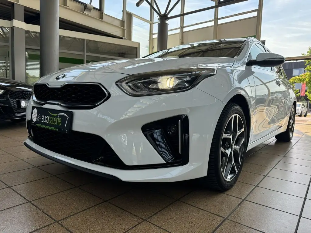 Photo 1 : Kia Ceed 2019 Petrol