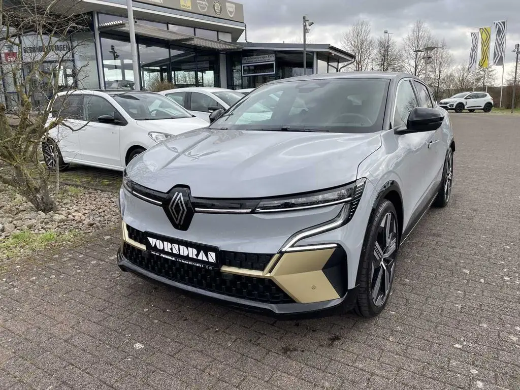 Photo 1 : Renault Megane 2022 Non renseigné