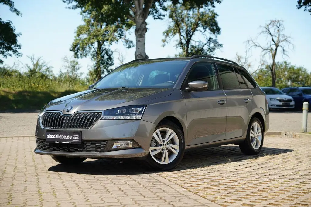 Photo 1 : Skoda Fabia 2022 Essence