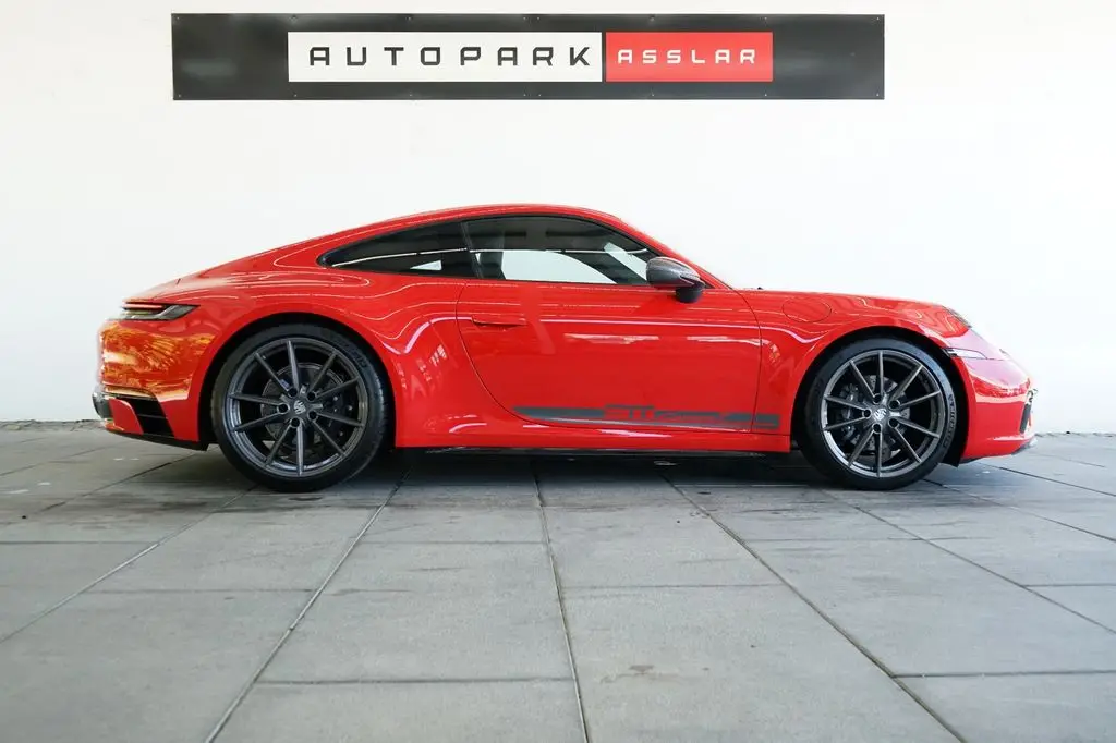 Photo 1 : Porsche 992 2023 Petrol