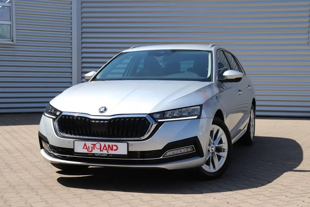 Photo 1 : Skoda Octavia 2024 Essence