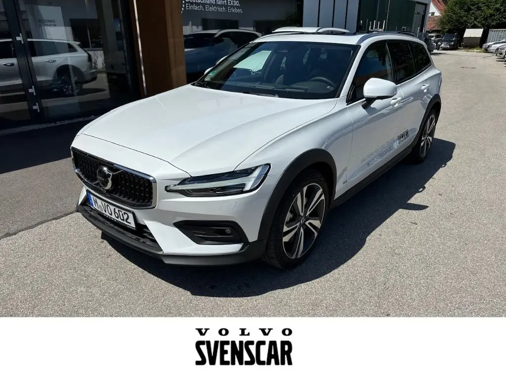 Photo 1 : Volvo V60 2024 Essence