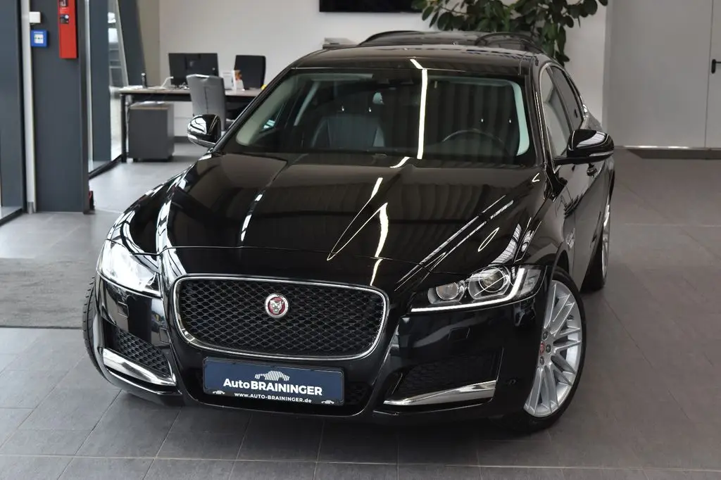 Photo 1 : Jaguar Xf 2018 Diesel