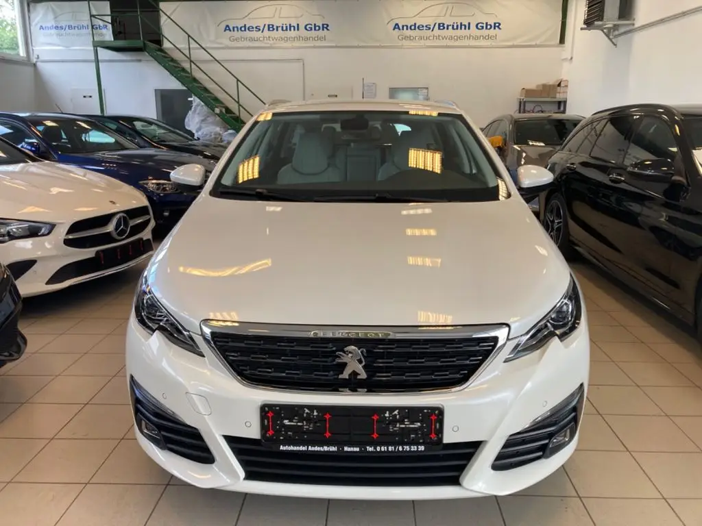 Photo 1 : Peugeot 308 2020 Diesel