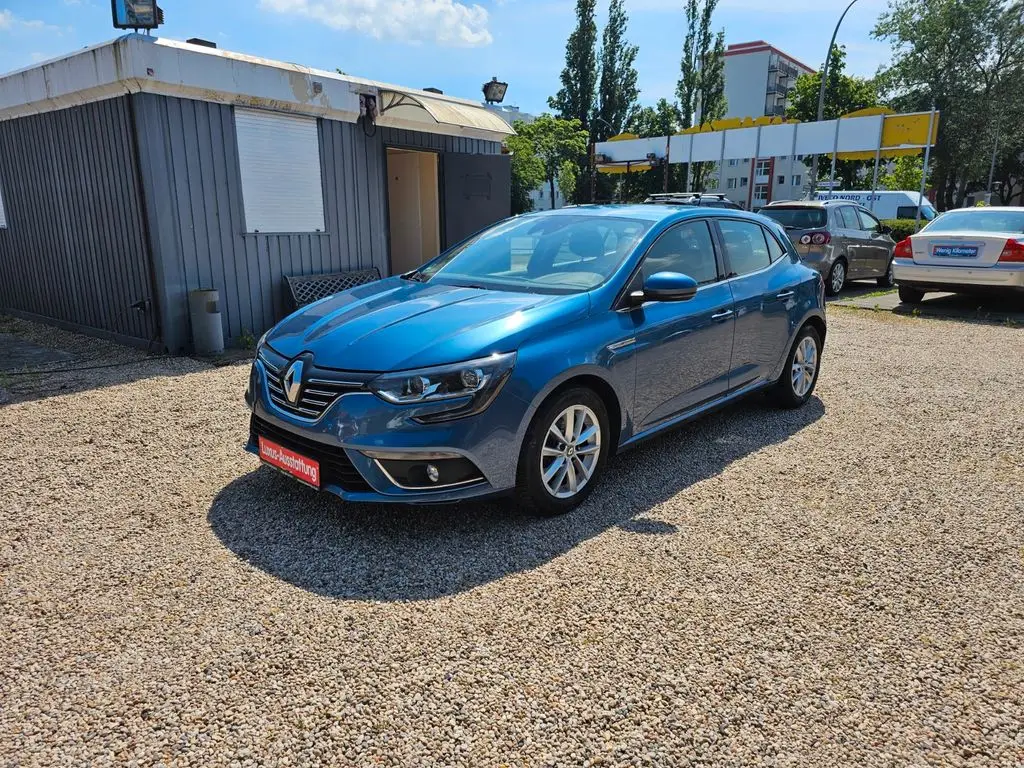 Photo 1 : Renault Megane 2017 Petrol