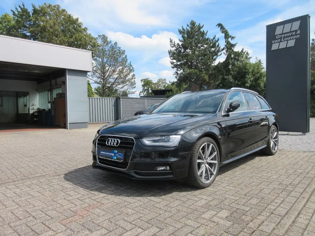 Photo 1 : Audi A4 2015 Diesel