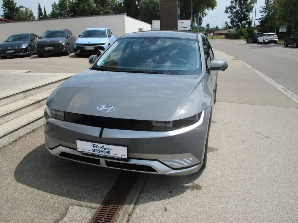 Photo 1 : Hyundai Ioniq 2022 Non renseigné