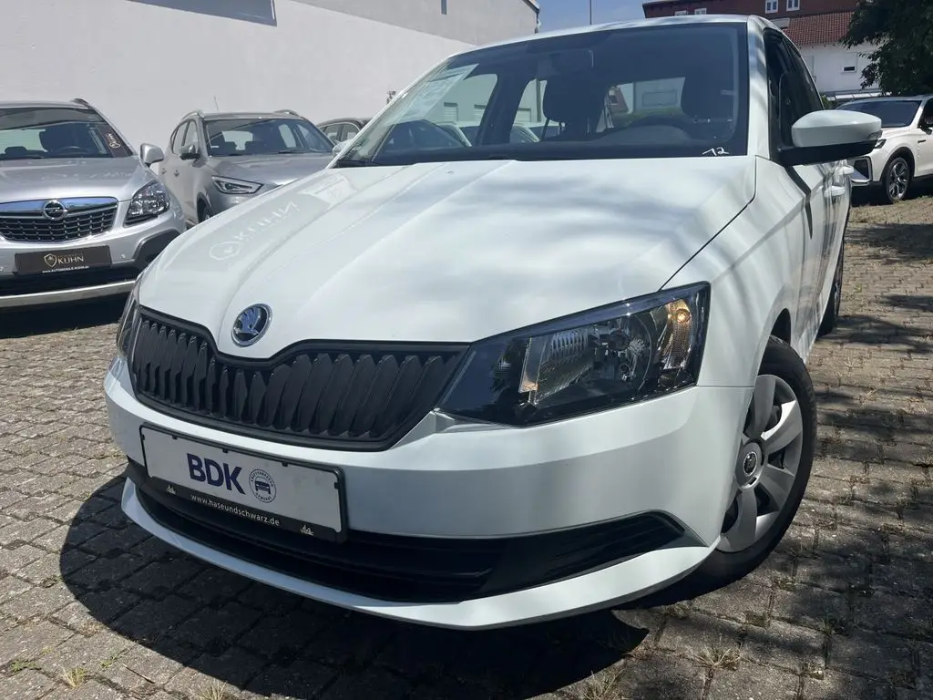 Photo 1 : Skoda Fabia 2015 Essence