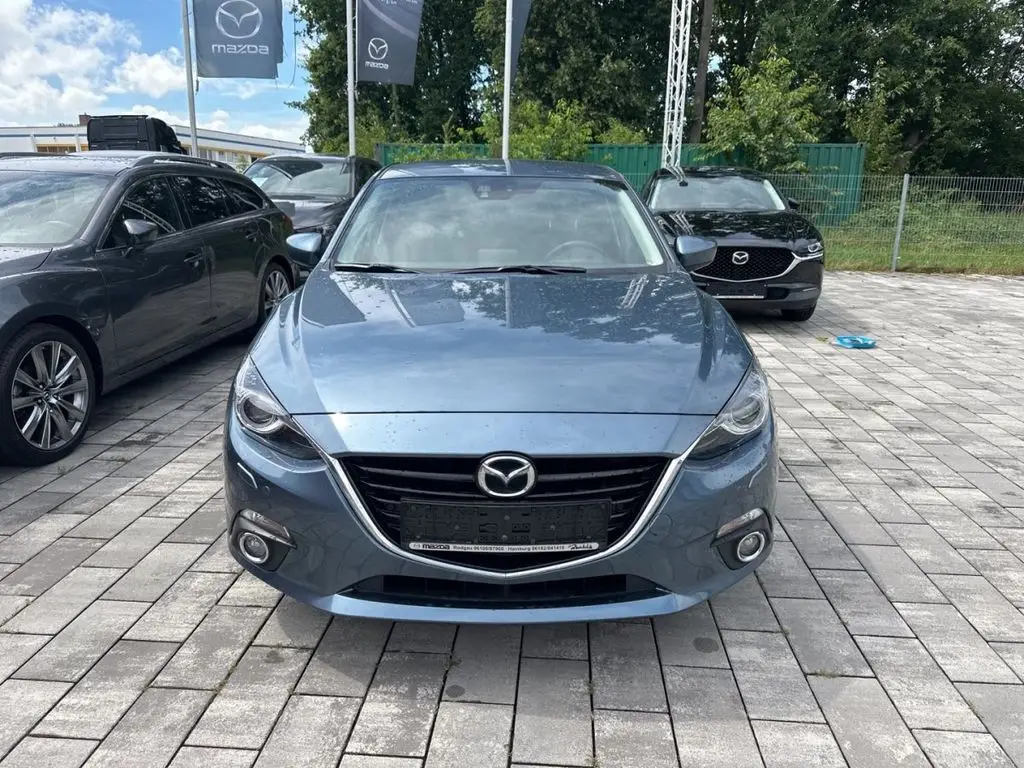 Photo 1 : Mazda 3 2017 Essence