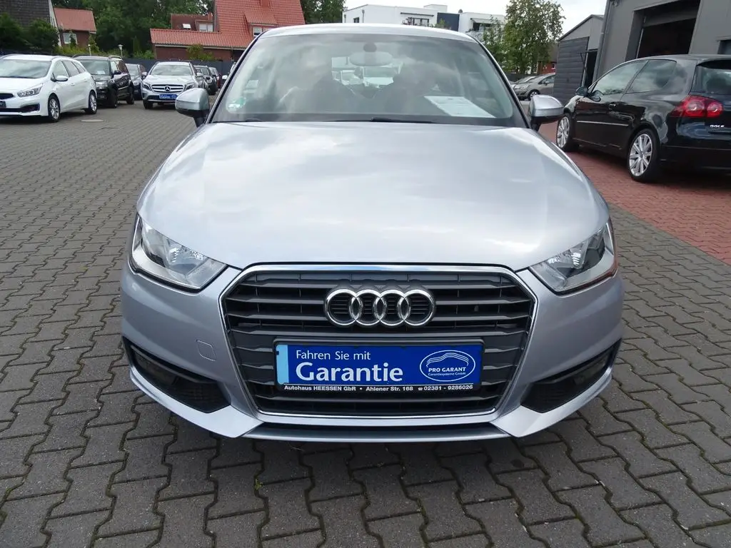 Photo 1 : Audi A1 2015 Petrol