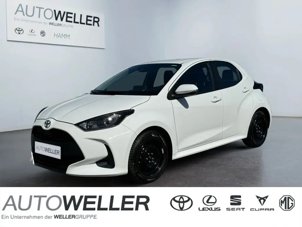 Photo 1 : Toyota Yaris 2023 Petrol