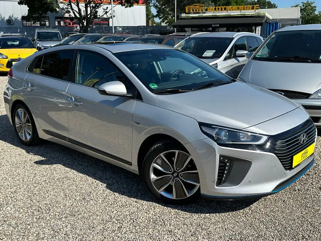 Photo 1 : Hyundai Ioniq 2017 Hybrid