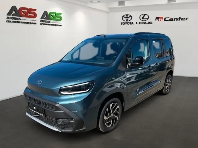 Photo 1 : Toyota Proace 2024 Essence