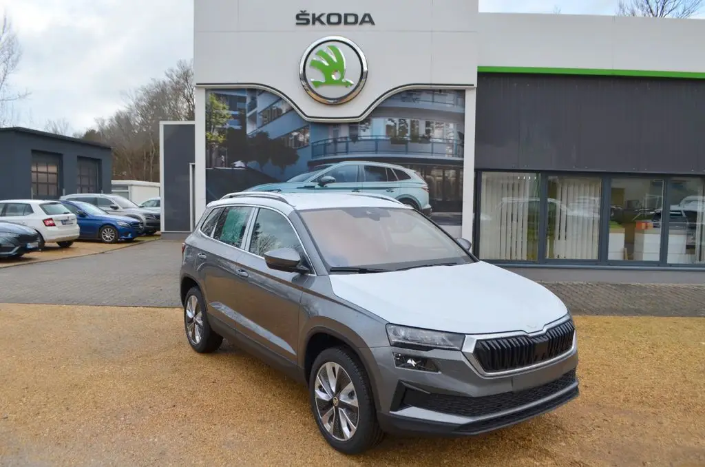 Photo 1 : Skoda Karoq 2024 Essence