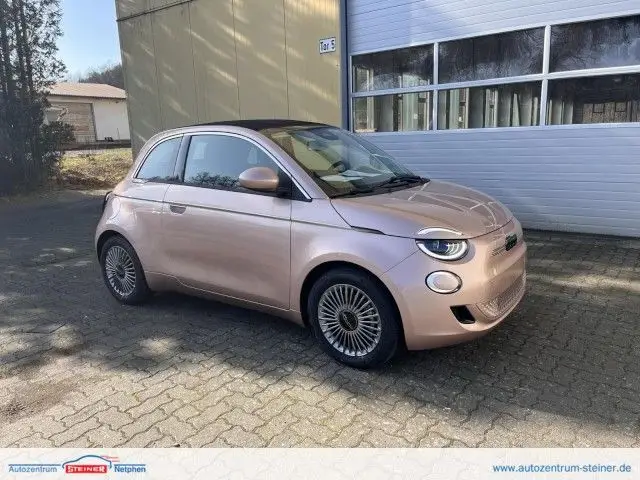 Photo 1 : Fiat 500 2023 Non renseigné