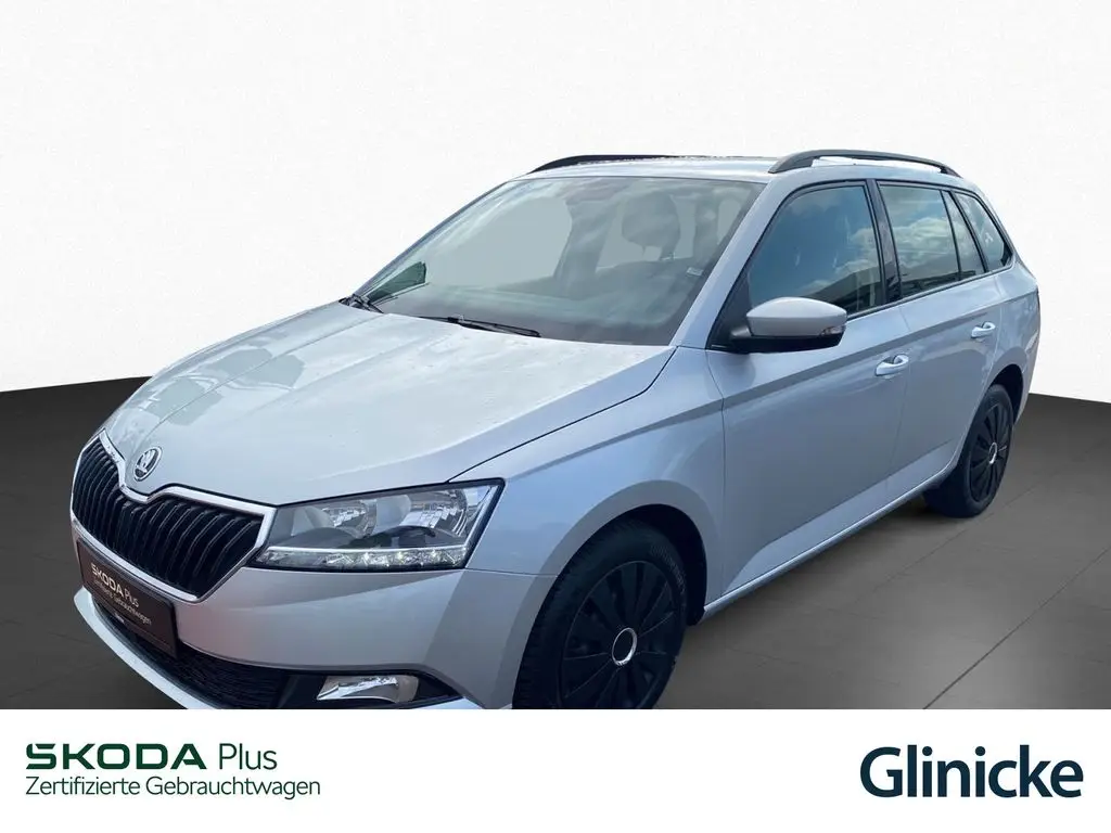 Photo 1 : Skoda Fabia 2020 Petrol