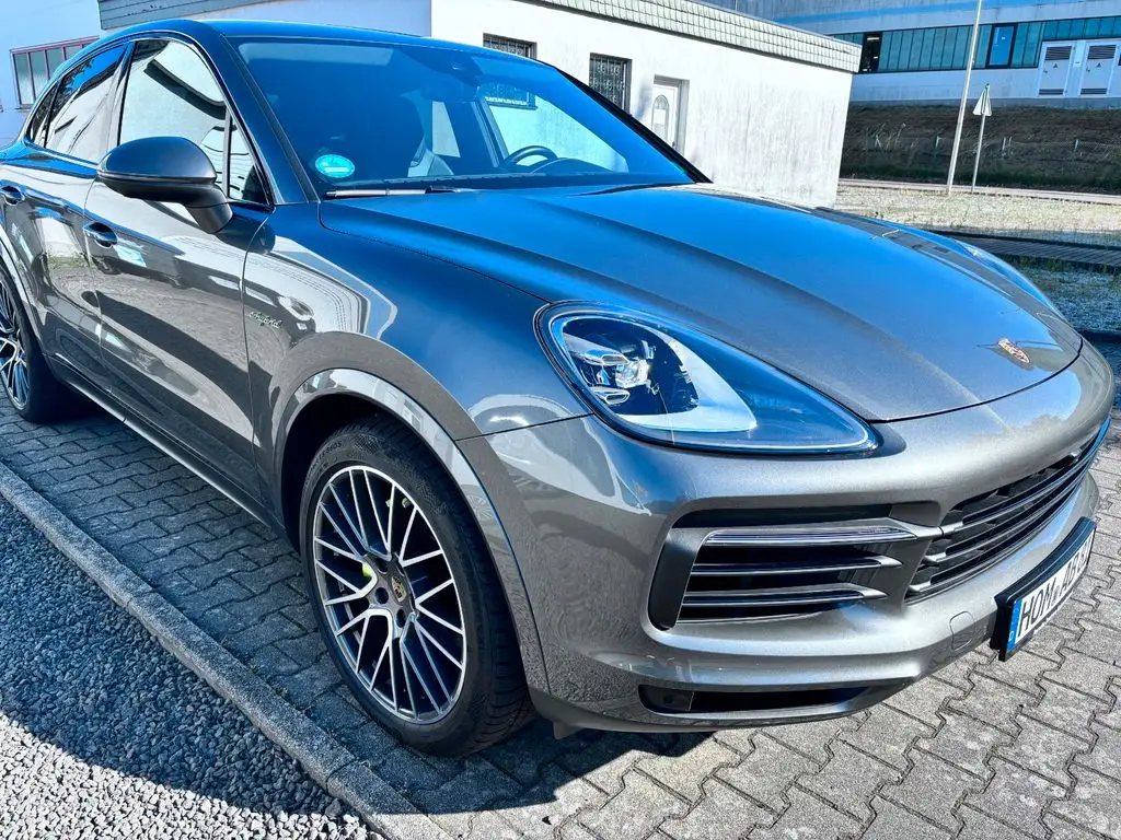 Photo 1 : Porsche Cayenne 2021 Hybrid