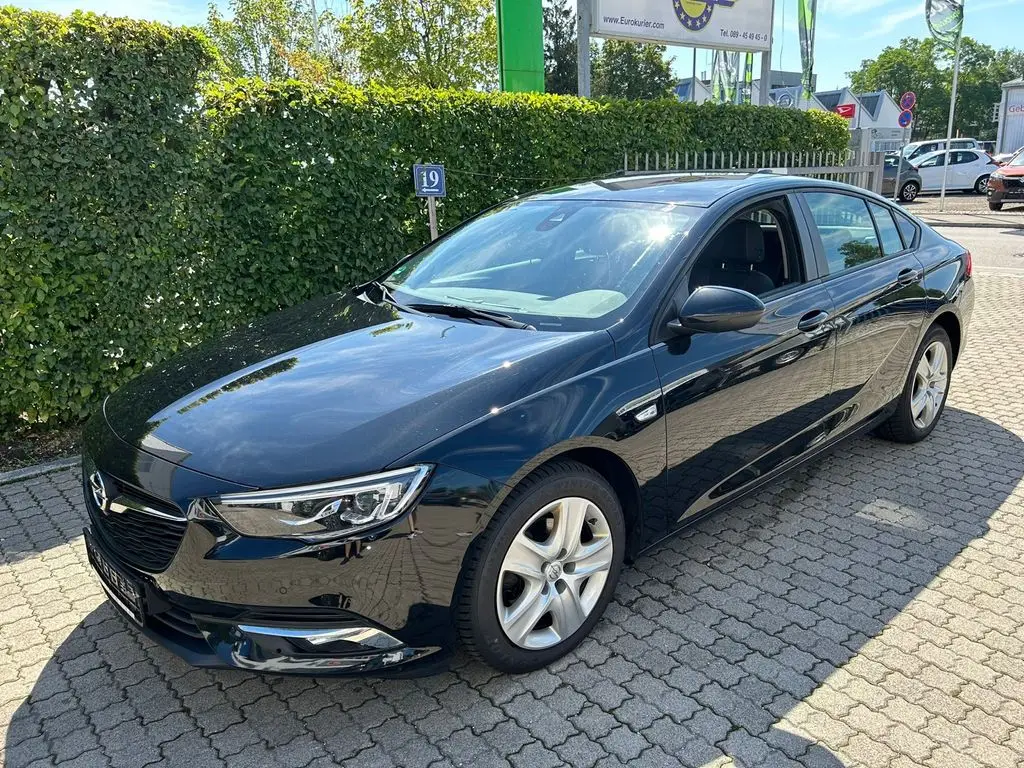 Photo 1 : Opel Insignia 2018 Diesel