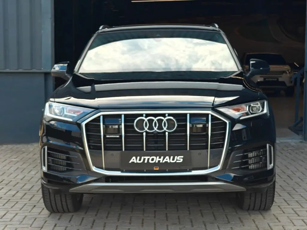 Photo 1 : Audi Q7 2022 Essence