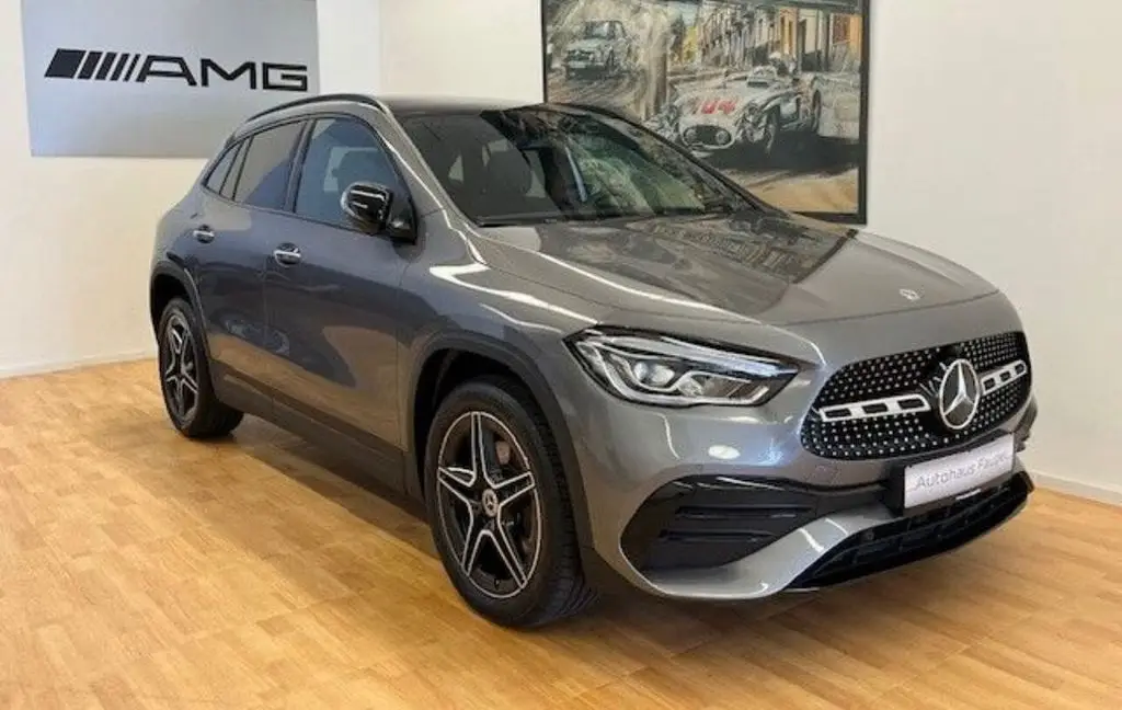 Photo 1 : Mercedes-benz Classe Gla 2023 Hybrid