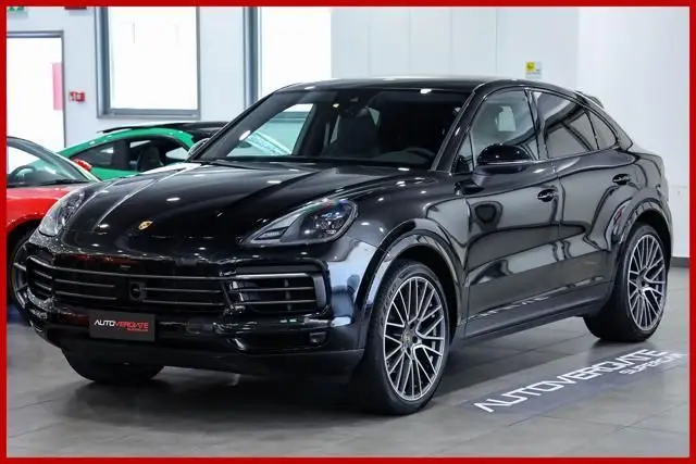 Photo 1 : Porsche Cayenne 2022 Petrol