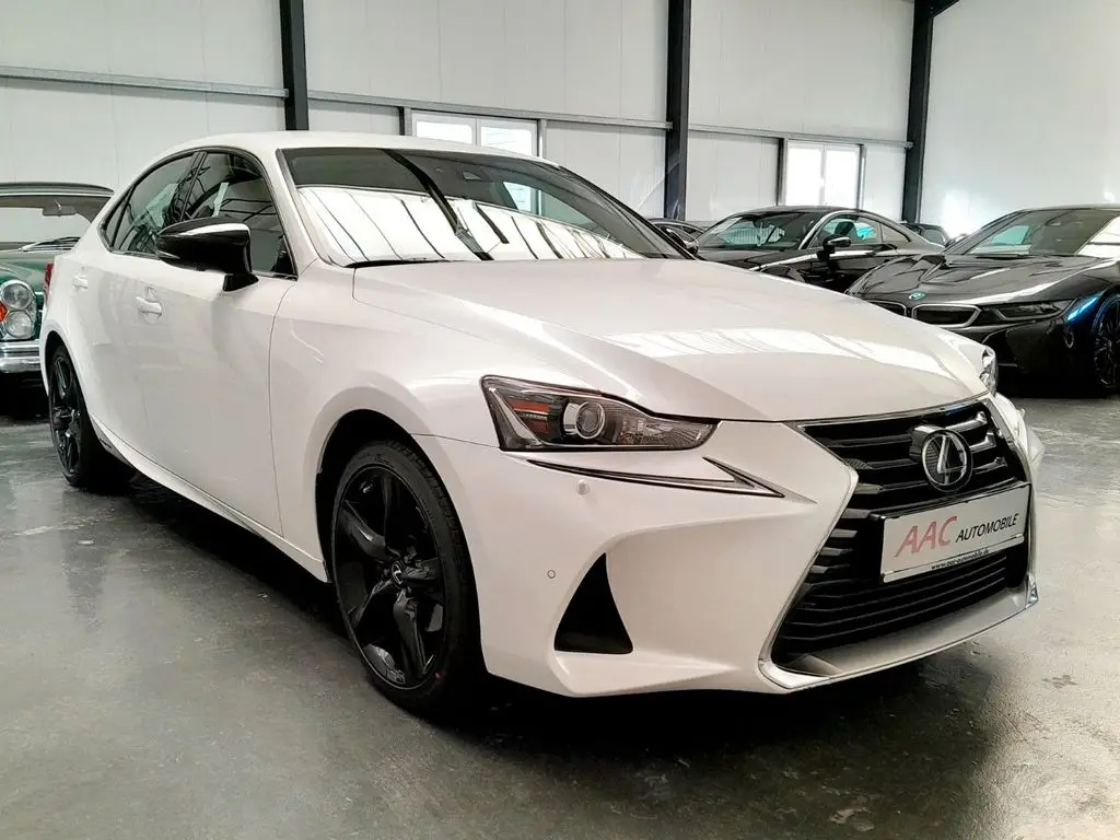 Photo 1 : Lexus Is 2020 Hybride