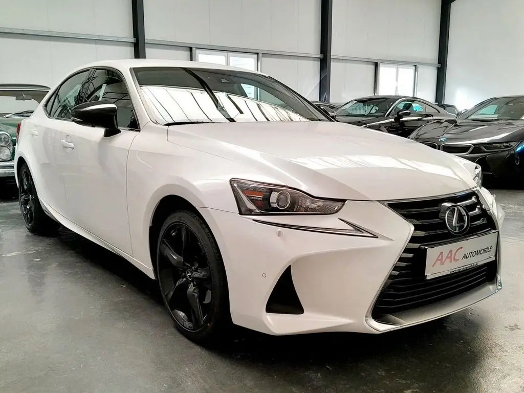 Photo 1 : Lexus Is 2020 Essence