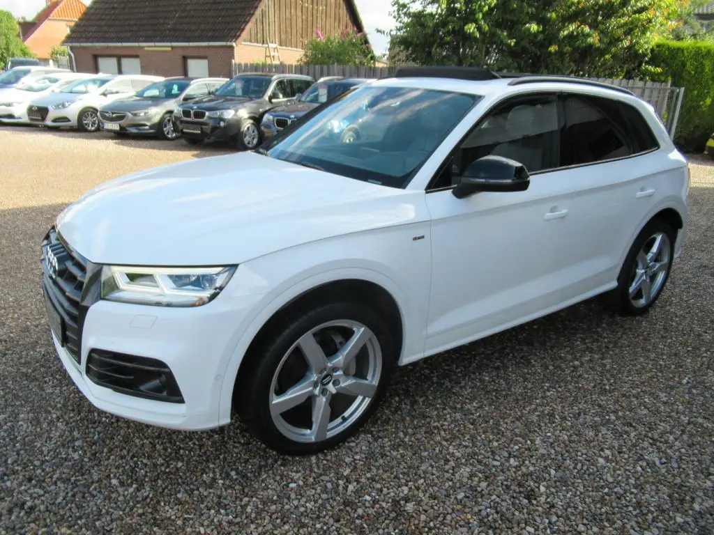 Photo 1 : Audi Q5 2017 Petrol