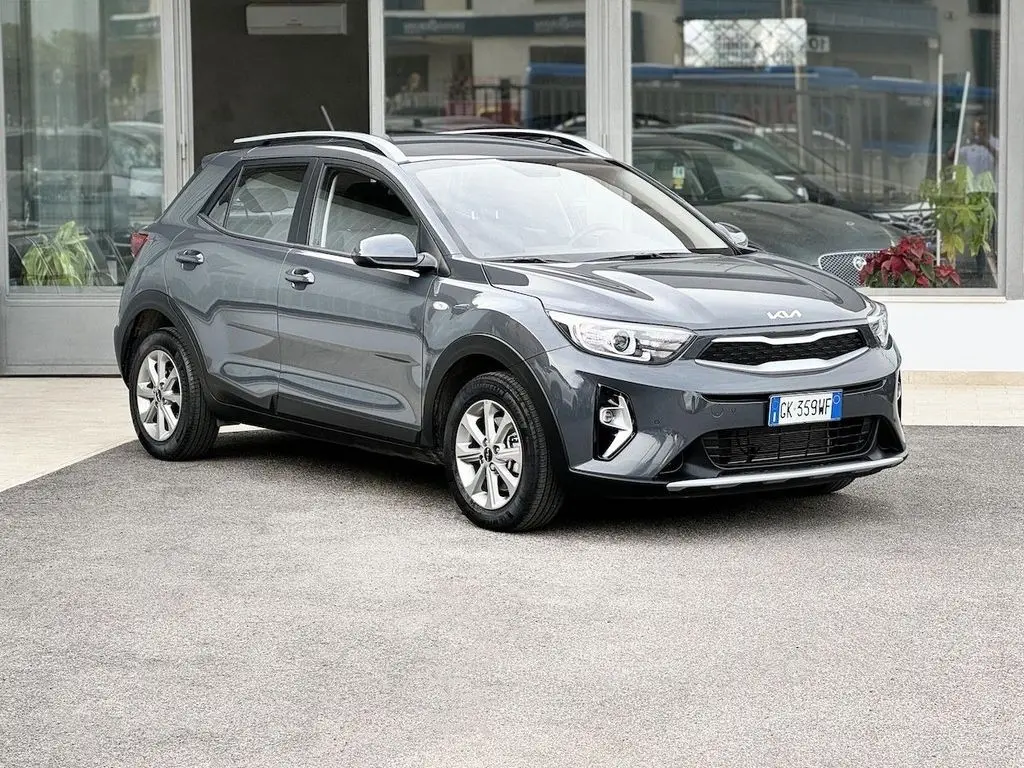 Photo 1 : Kia Stonic 2022 Essence