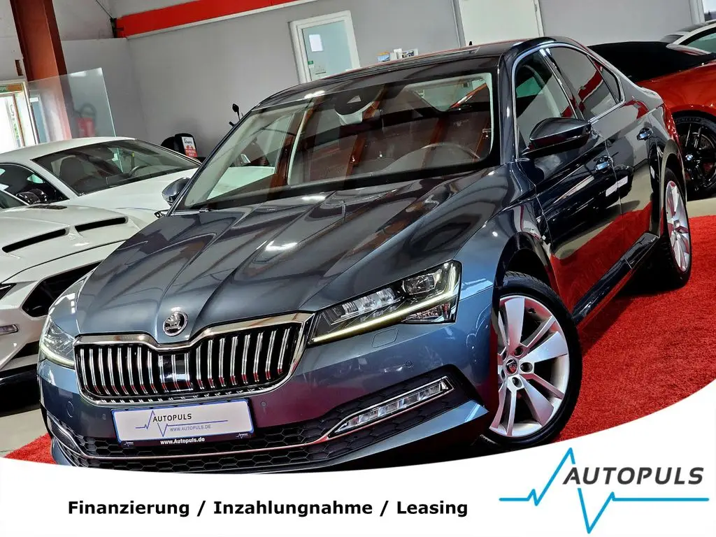 Photo 1 : Skoda Superb 2020 Essence